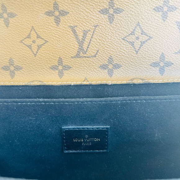 Louis Vuitton Pochette Métis Monogram Reverse – Authentic & Excellent Condition - Picture 8 of 12